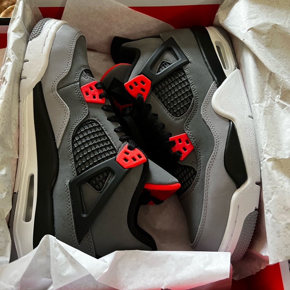 Jordan 4 Retro